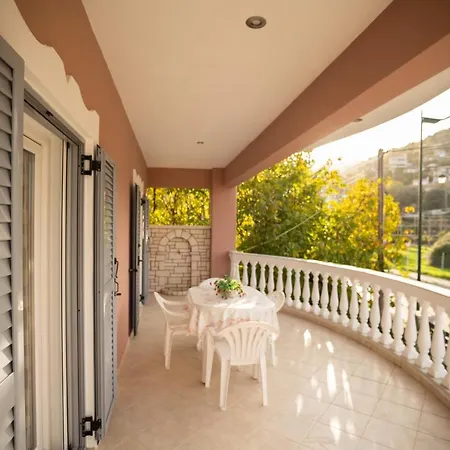 Διαμέρισμα Nikorina Apts *