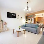 Nikorina Apts *
